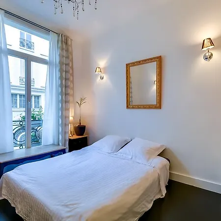 Apartamento Confort Champs Elysees 8 *